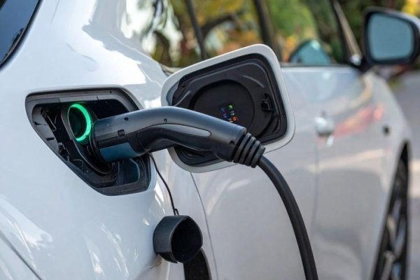 Elektrikli Araçlar İçin Şarj İstasyonları